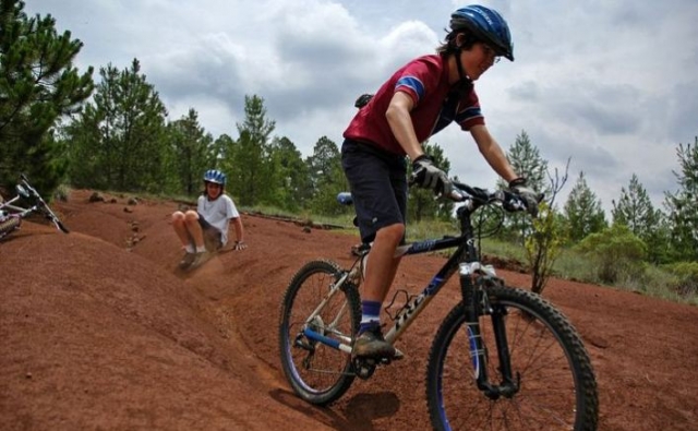 Aventura para todas las edades en bicicleta